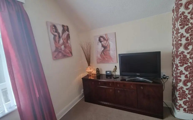 Cruden Villa - Second Floor Apartment