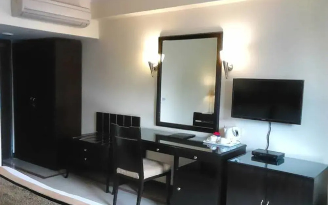 Hotel Bmk Grand By FabHotels