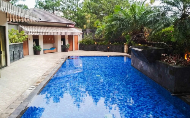 Spacious Executive Studio Room At Majesty Bandung Apartment