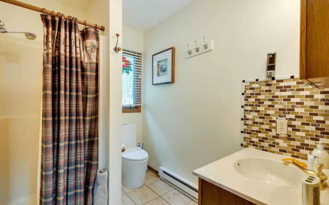 Albrightsville Family Hideaway w/ Private Hot Tub!
