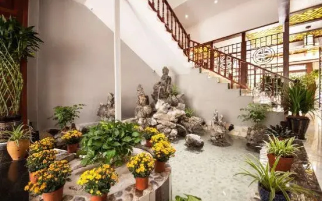 Maitreya Xincheng Hotel (Huquan Ecological Park Branch)