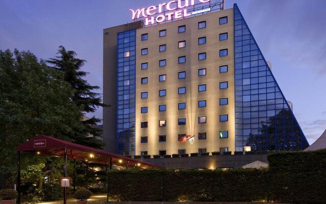 Отель Mercure Paris Porte De Pantin Франция, Пантин - отзывы, цены и фото номеров - забронировать отель Mercure Paris Porte De Pantin онлайн вид на фасад
