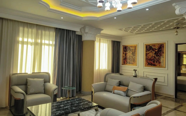 Fountain Palace Hotel & Suites
