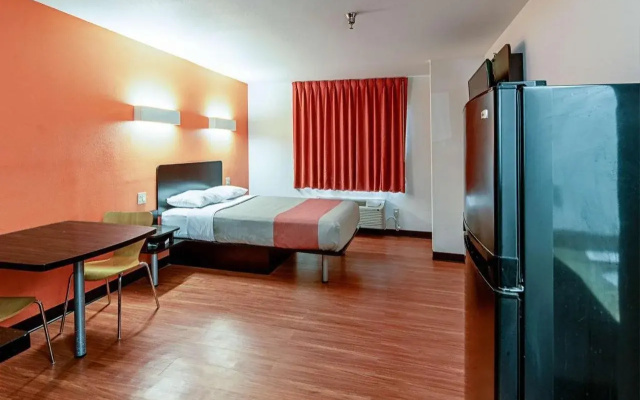 Motel 6 Lebanon In