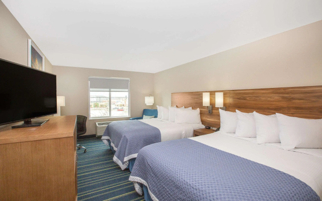 Days Inn & Suites by Wyndham Kearney
