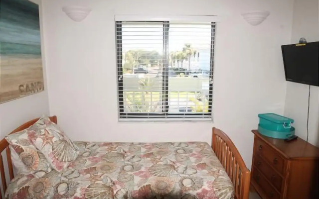Colony Reef 15c 2 Bedroom Condo by Redawning