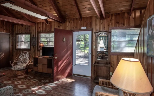 Petty Cabin - Two Bedroom Cabin