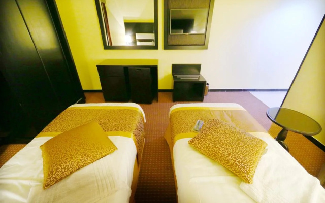 Al Iqbal Hotel