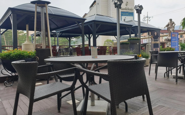 Chereville Spa Tourist Hotel