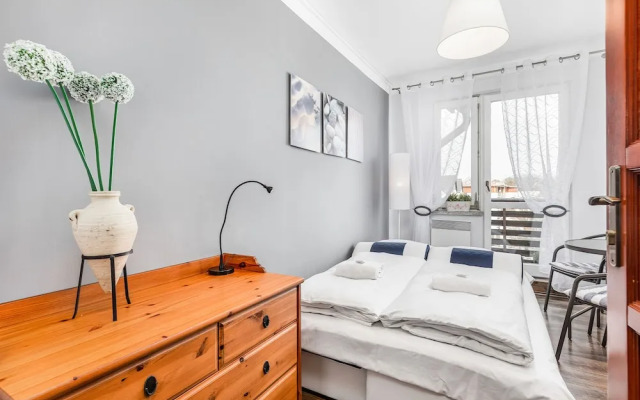 Plac Neptuna Apartments by Renters