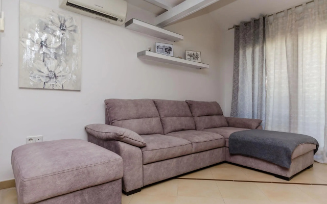 Apartment Dora
