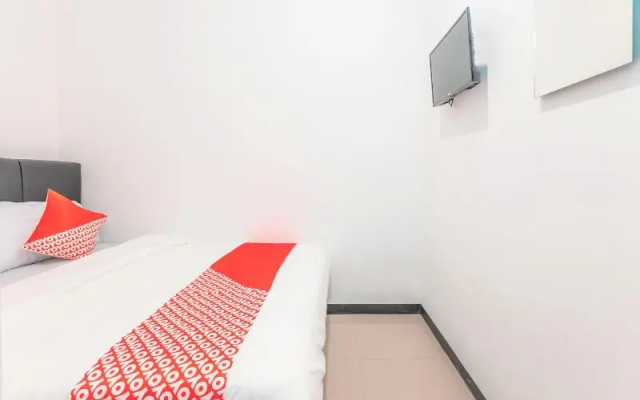 J&B Room Utan Kayu
