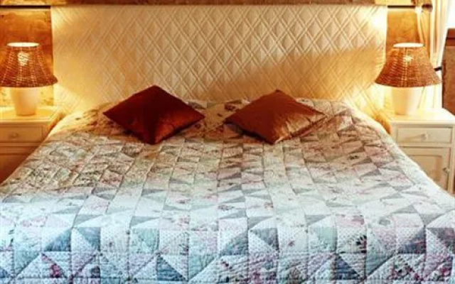Logis Hostellerie Le Vert