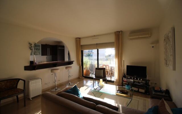 Отель Nice Booking - L'agena Park Франция, Ницца - отзывы, цены и фото номеров - забронировать отель Nice Booking - L'agena Park онлайн комната для гостей