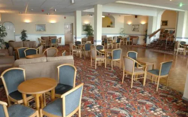 Bayshore Hotel