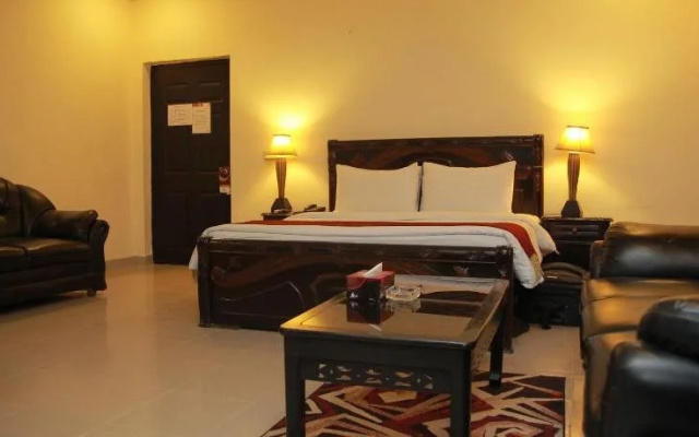 Hotel One Lalazar Multan