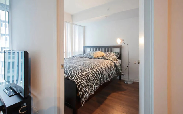 Elite Suites - Queen West offered by Short Term Stays
