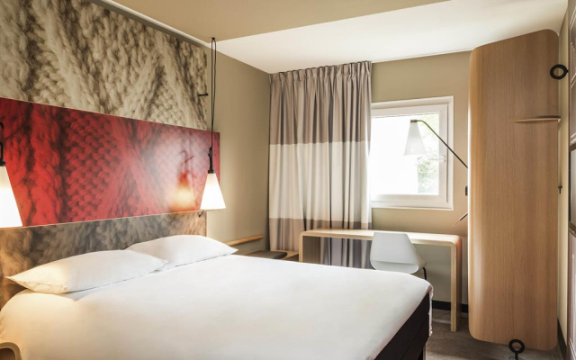ibis Sens Hotel