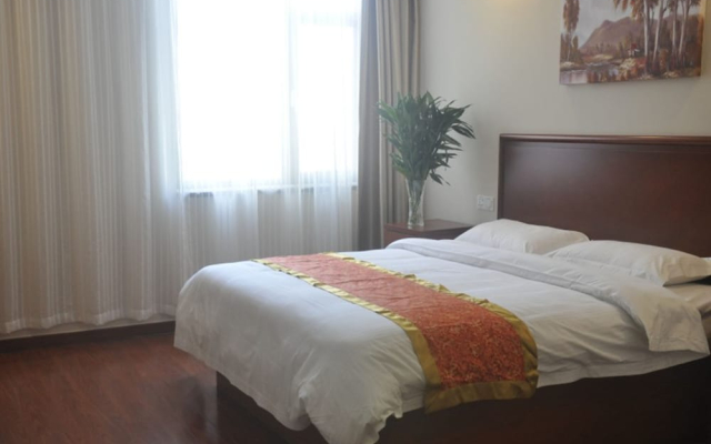 GreenTree Inn Linyi Feixian Jianshe Road Express Hotel