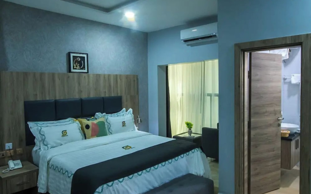 Golden Grand Royale Hotel