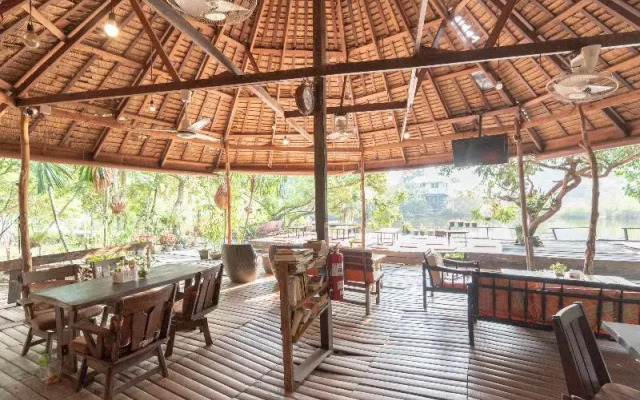 Oyo 693 Tree House Cottage
