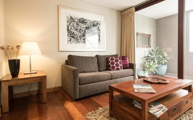 2/21-25 Fletcher Street - Casablanca at Bogarts