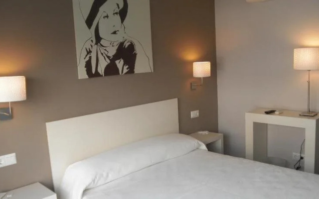 Dormavalencia Hostel Regne