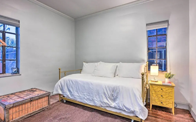 Detroit Vacation Rental: 8 Mi to Downtown!
