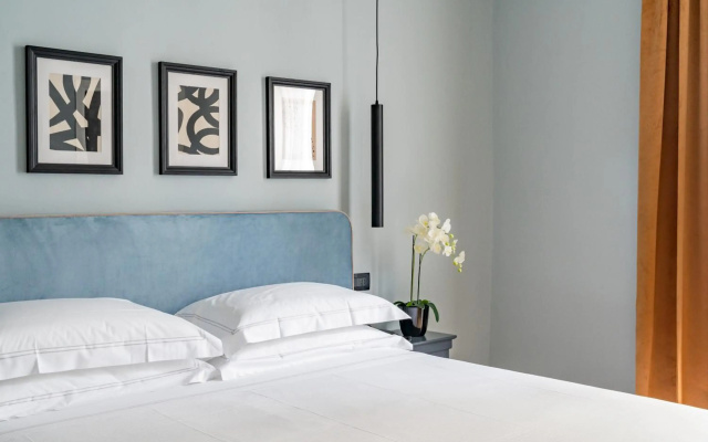 Flom Boutique Hotel