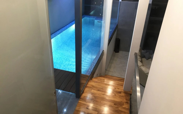 Młyńska 8 Apartament z prywatnym basenem