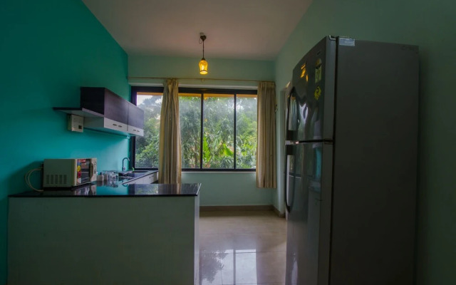 OYO 17028 Hotel Aviva Residency