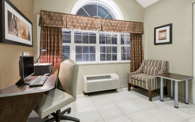 Microtel Inn & Suites by Wyndham Williston