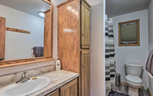 Dog-friendly Crosby Home w/ Bike Storage!