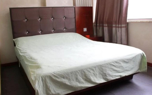 Yinchuan Huayi Business Inn