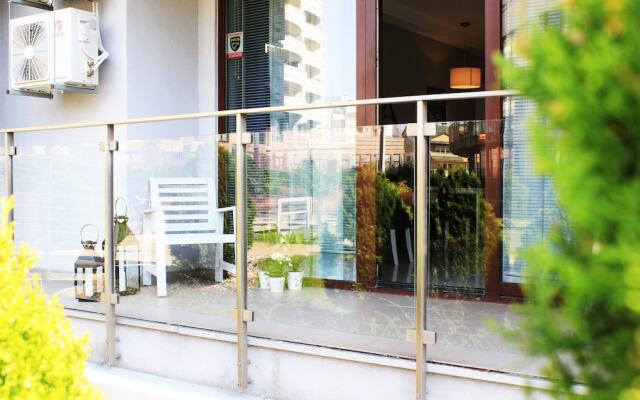 Апартаменты JessApart - Triton Park Apartment вид на фасад