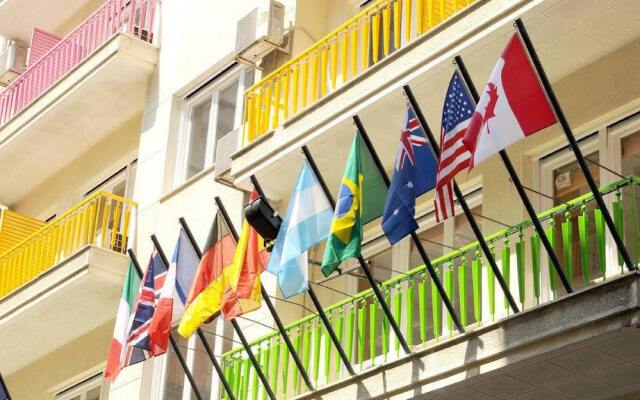 Athens Hawks Hostel вид на фасад