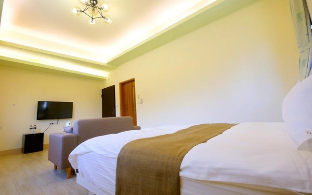 96 Coll Pig Hotel