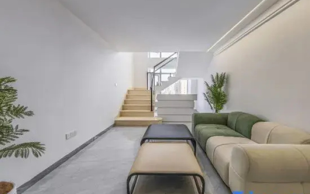 Huarugu Homestay (Guiyang China Resources Yuefu MixC Store)