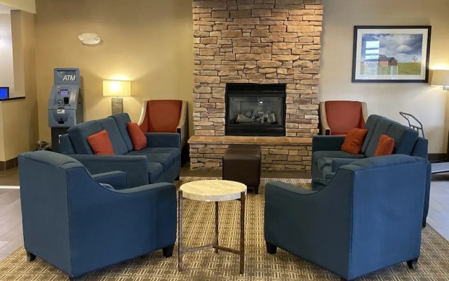 Comfort Suites