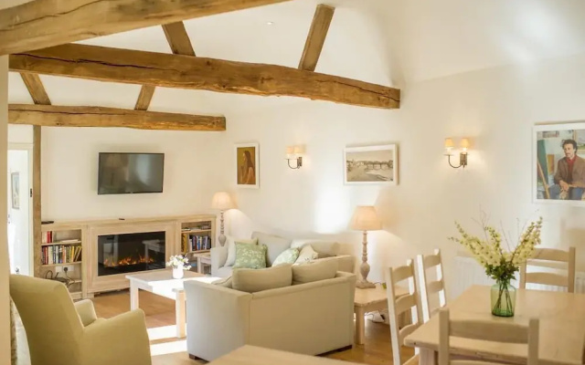 Cowdray Holiday Cottages