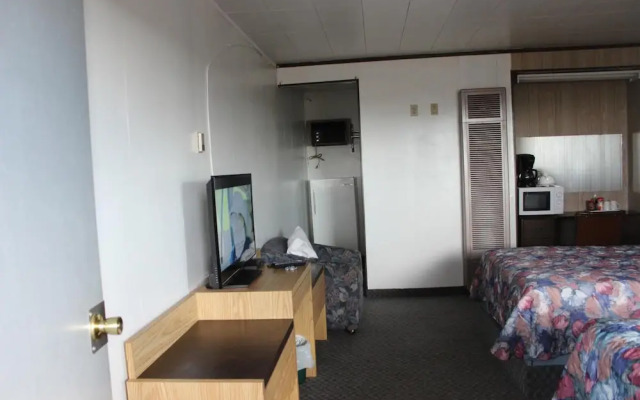 Raval Paradise Motel & RV Park