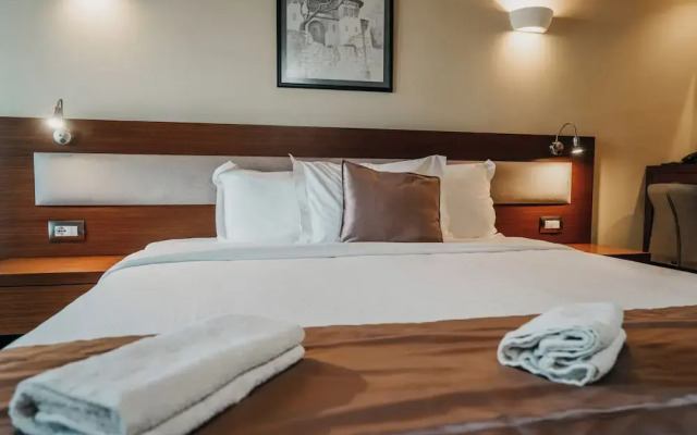 Center Hotel