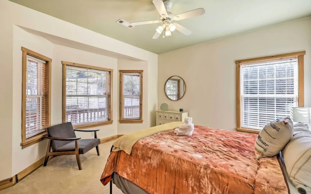 Family-friendly Cabin By Golf Course & Marina