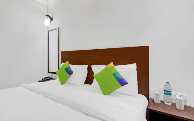 OYO Townhouse 80033 Noida Grand