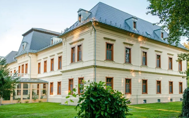 Főnix Wellness Resort