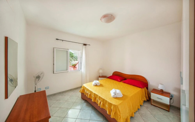 Awesome Apartment in La Maddalena With 1 Bedrooms