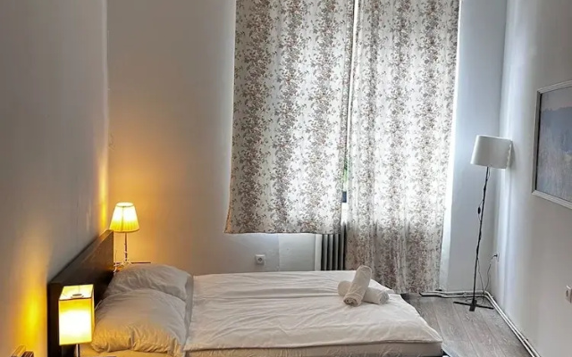Cozy 2BR Apartment Near Meidling Station