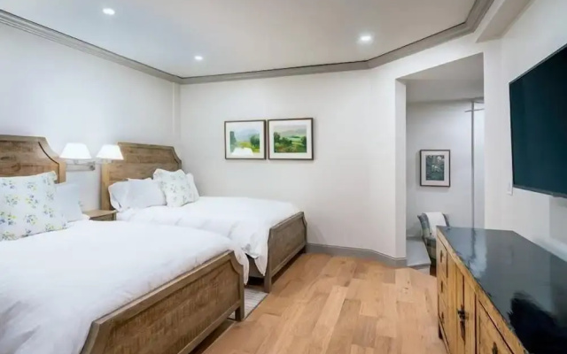 Beaver Creek Village Ski In, Ski Out 3 Bedroom