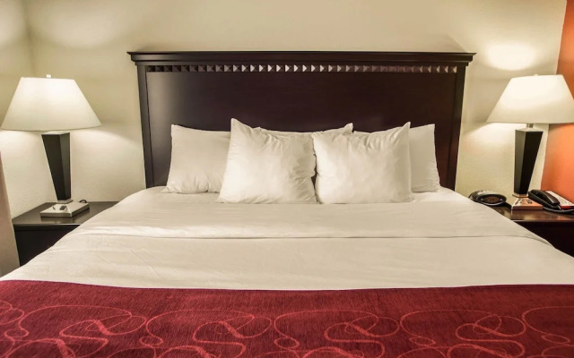 Comfort Suites Bloomington I-55 And I-74