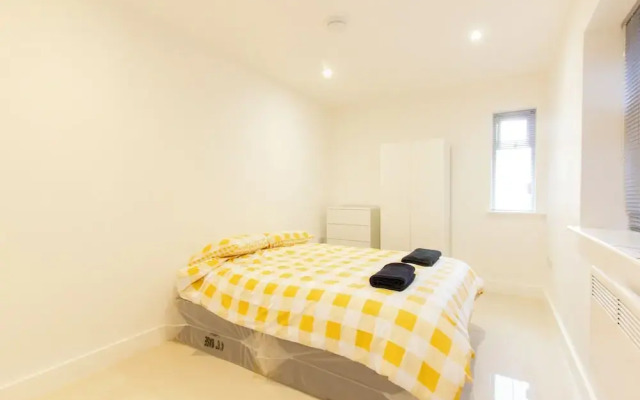 Bridge Road - Room 1a